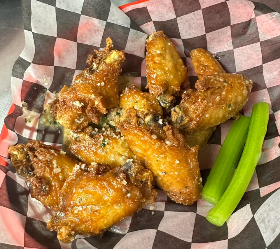 Hudpucker's Wings Catering